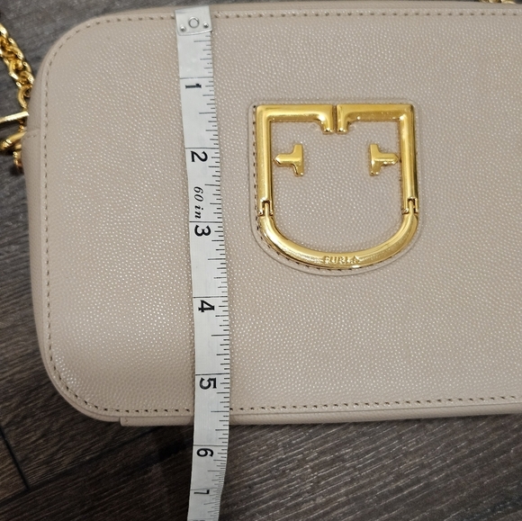 Furla Brava Cream Croasbody Camera Bag - Picture 13 of 16